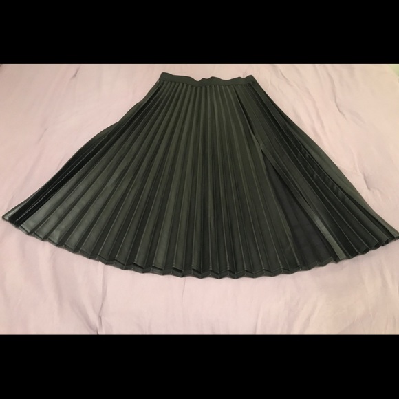 New York & Company Dresses & Skirts - Faux Leather pleated skirt